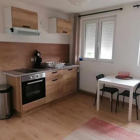 Le Charmontais Apartment