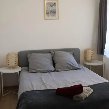 Le Charmontais Apartment *